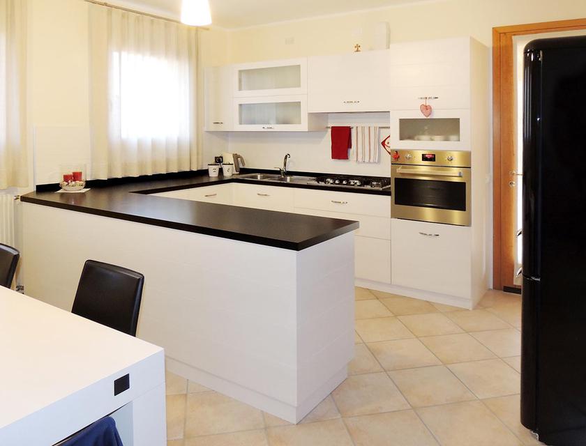 Cucina frassino laccato bianco  (1)